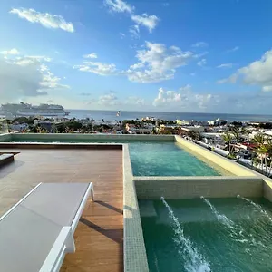 Ferienhaus Brand New With Rooftop Pool, Cozumel